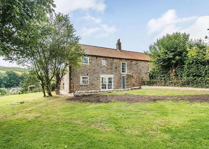 Castle * Castleton (North Yorkshire)